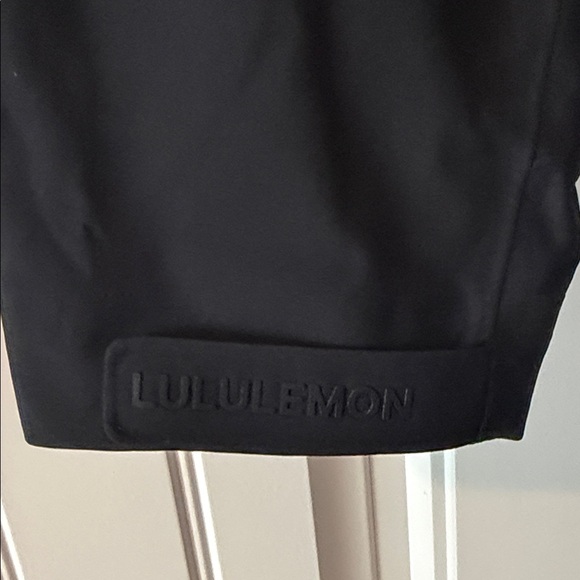 Lululemon Cropped Jacket - Picture 7 of 10